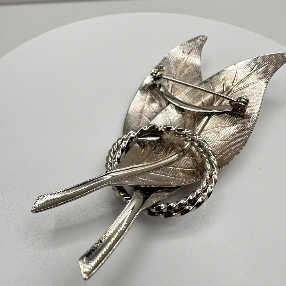 Vintage 80s‎ Silver Tone Textured Double Leaf Brooch Pin Women's Classic Jewelry